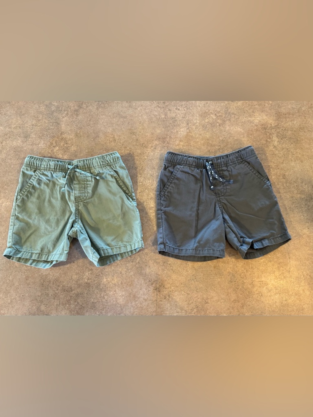 Cat & Jack Two-Pack Pull-On Shorts in Green and Charcoal